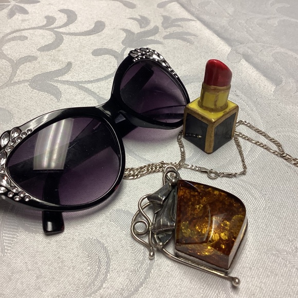 Vintage Amber  Sterling Silver Pendant/Chain  HUGE. I MEAN HUGE. STUNNING - Picture 3 of 14